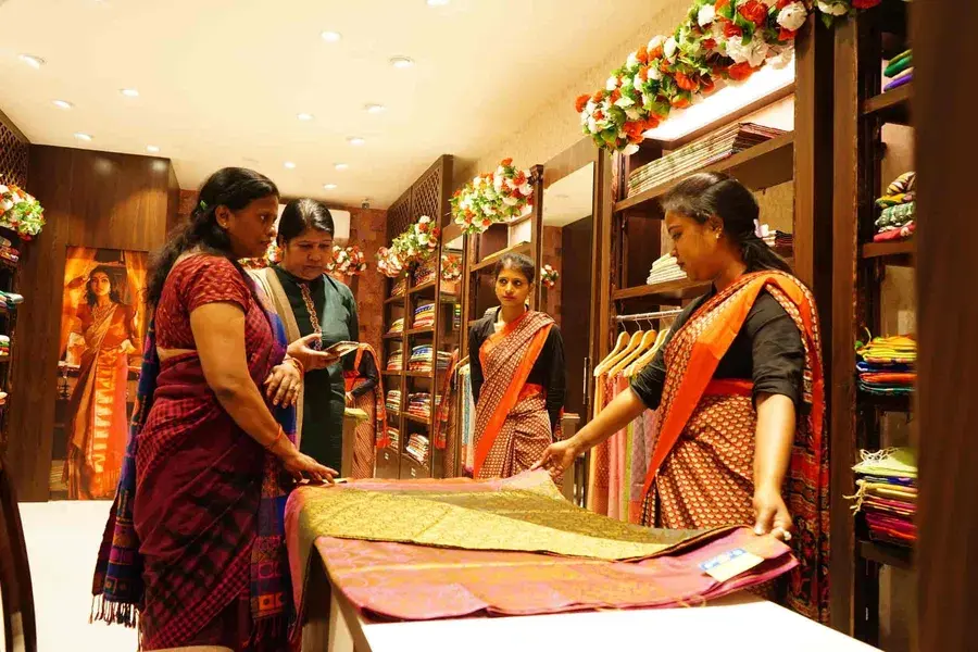 From Coimbatore Looms to Online Sales: A Weaver's Digital Triumph
